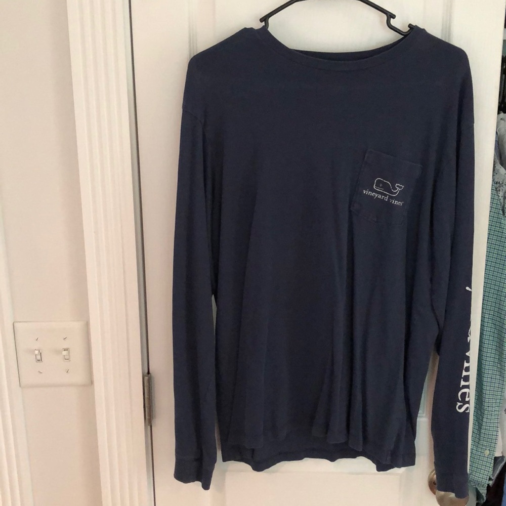 Vineyard vines long t